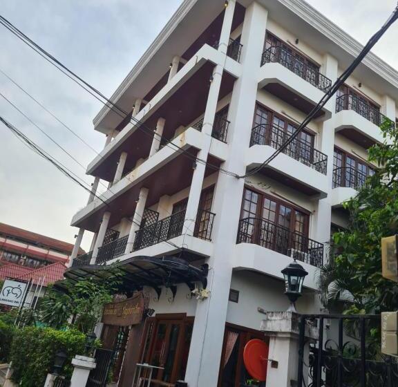 Vayakorninn Hotel โรงแรมไวยากรณ์อิน