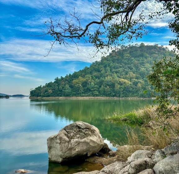 فندق Wild Woods Tiger Resort