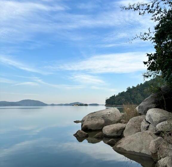 호텔 Wild Woods Tiger Resort