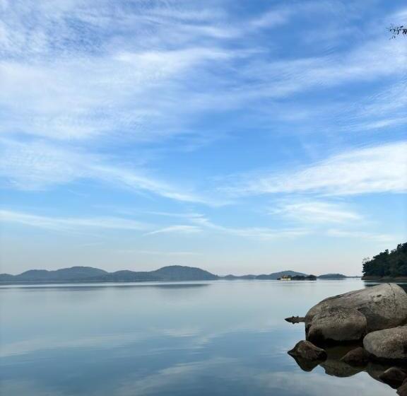 호텔 Wild Woods Tiger Resort