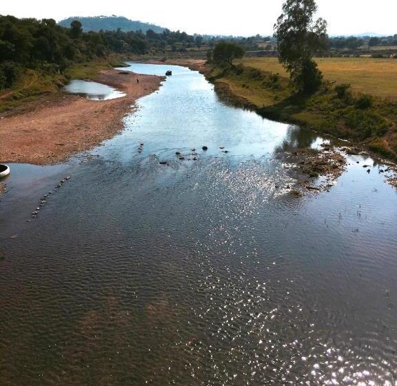 فندق Wild Woods Tiger Resort