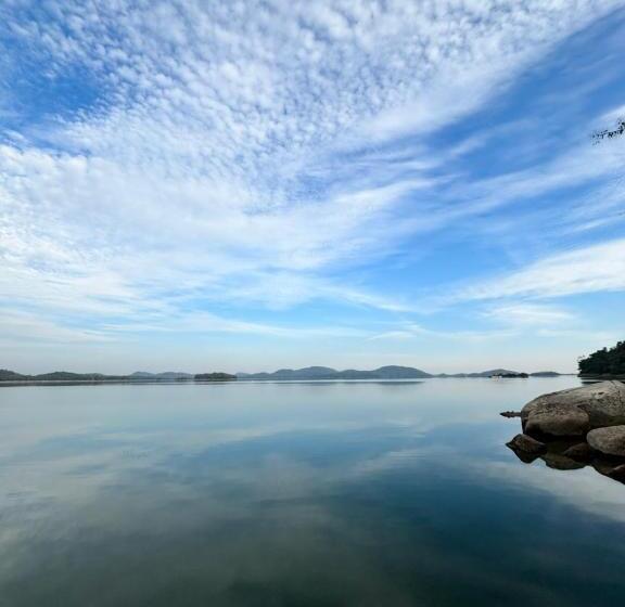 호텔 Wild Woods Tiger Resort