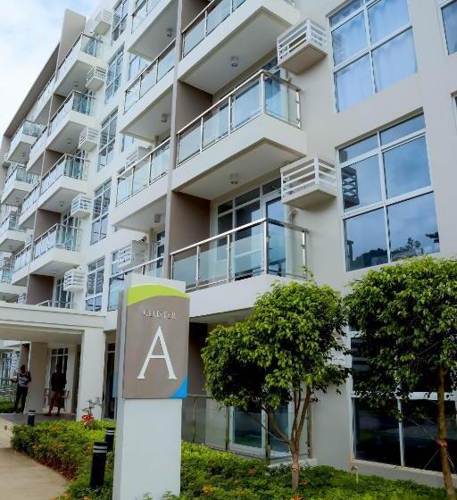 L Eau Bleue Boracay Condotel