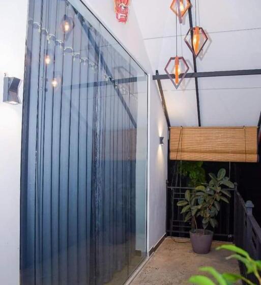 Lotus Cool Hotel And Restaurant