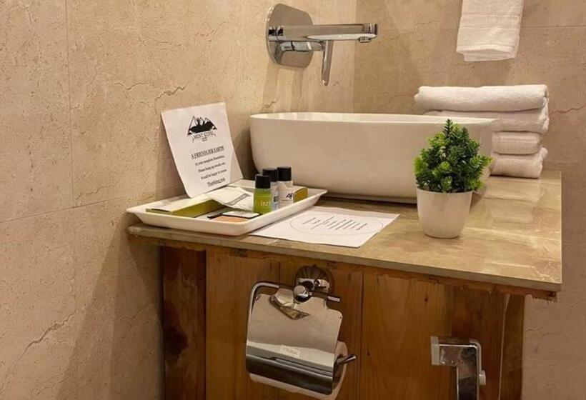 Mont Kufri Resort, Mundaghat