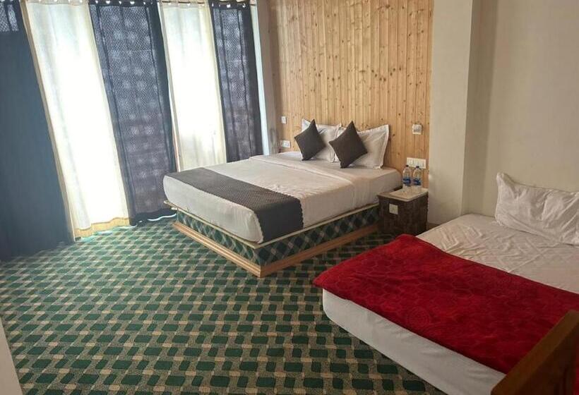 Mont Kufri Resort, Mundaghat