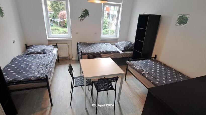 汽车旅馆  Monteurzimmer Offenbach Frankfurt