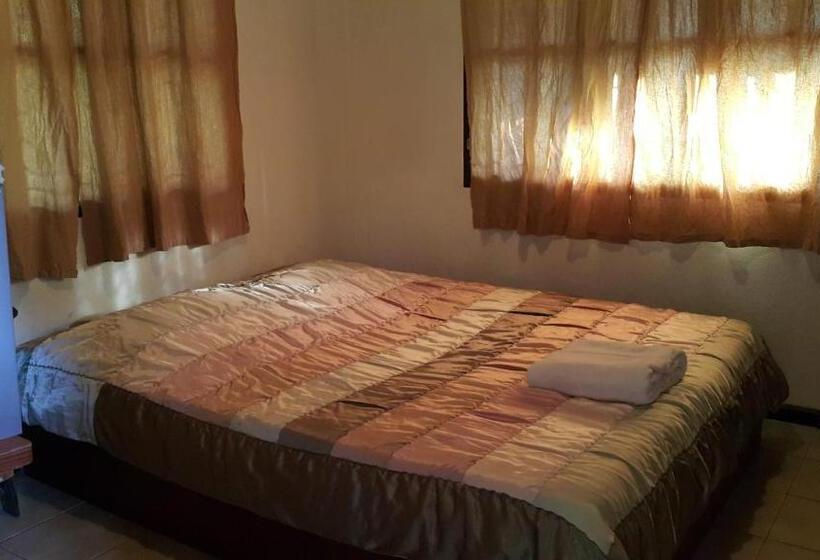 פנסיון ลิ้นฟ้าแคมป์ปิ้งรีสอร์ท