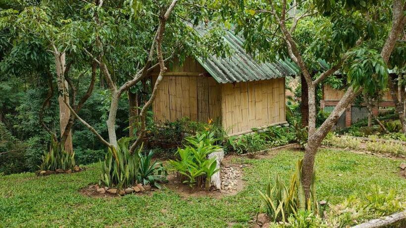 פנסיון ลิ้นฟ้าแคมป์ปิ้งรีสอร์ท