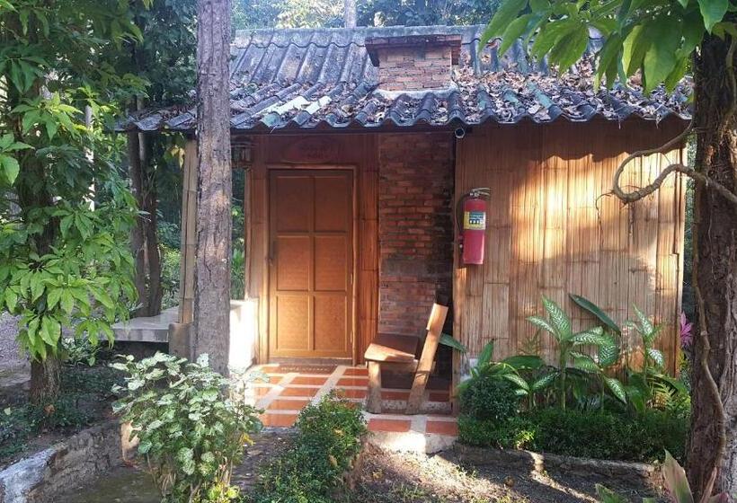 פנסיון ลิ้นฟ้าแคมป์ปิ้งรีสอร์ท