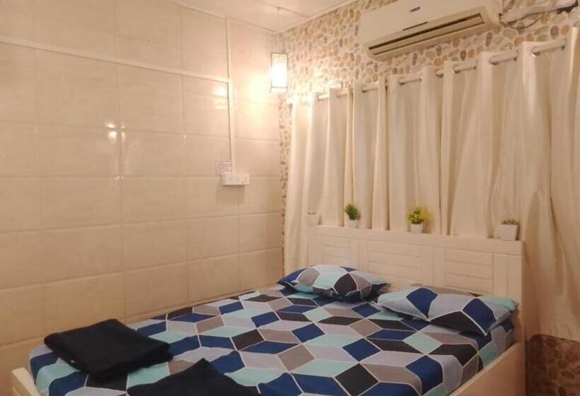 Pensión 2 Bhk Penthouse In Khar West With All Ammenties