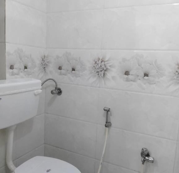 Pensión 2 Bhk Penthouse In Khar West With All Ammenties