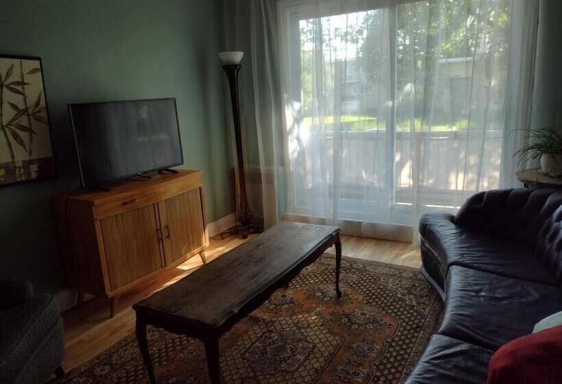 ペンション Smiling House! Montréal, 2 Chambres, Accueillant Et Charmant