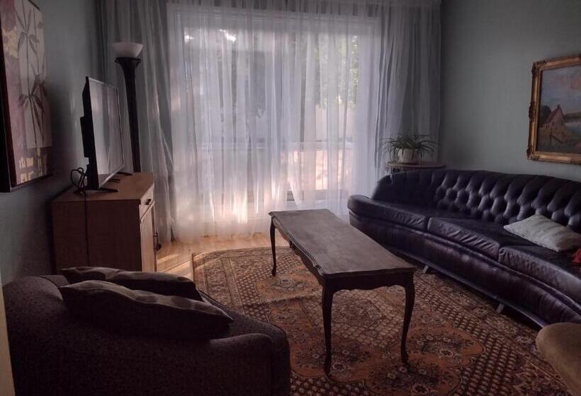 ペンション Smiling House! Montréal, 2 Chambres, Accueillant Et Charmant