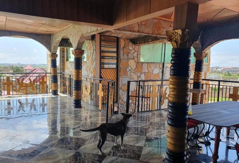 פנסיון Agyevilla