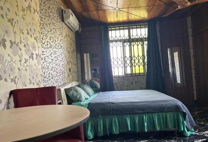 פנסיון Agyevilla