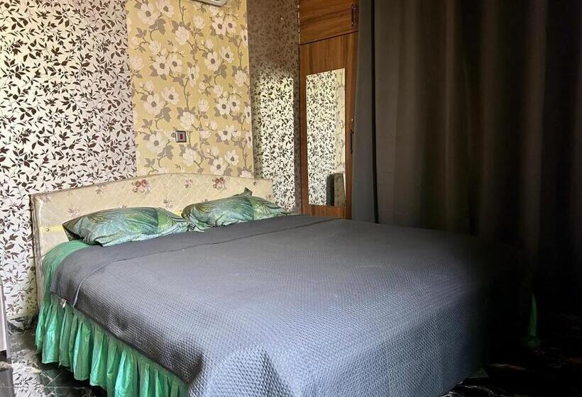 פנסיון Agyevilla