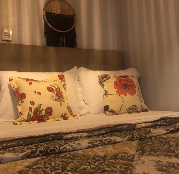 بنسيون Casa Milagres Do Porto   Suítes