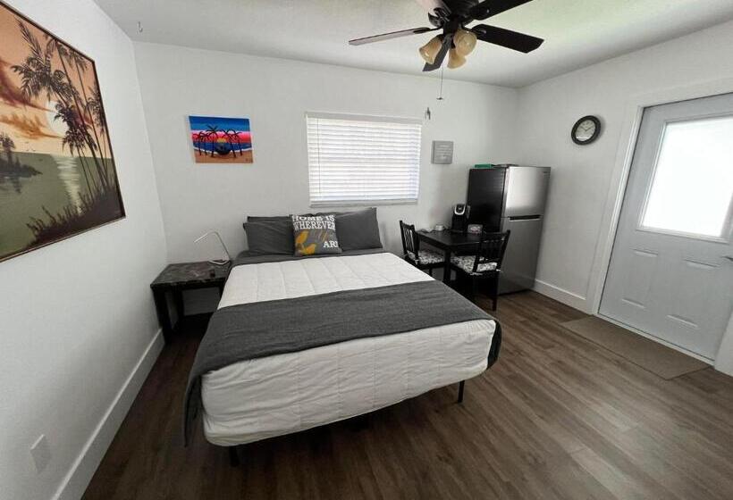 بنسيون Cozy Private Studio W/own Yard   3mi From Beach