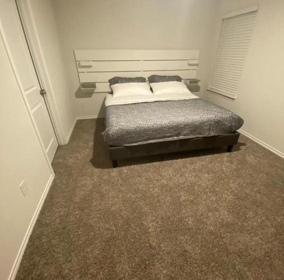 膳宿费 Cozy Room In A Quiet House For Professionals / Business Travel