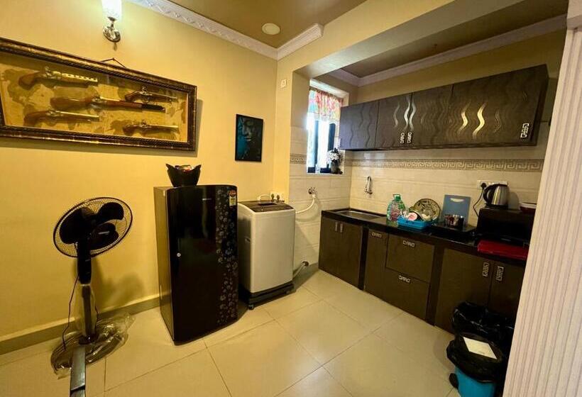 بنسيون Fernandes Homestay  Amor