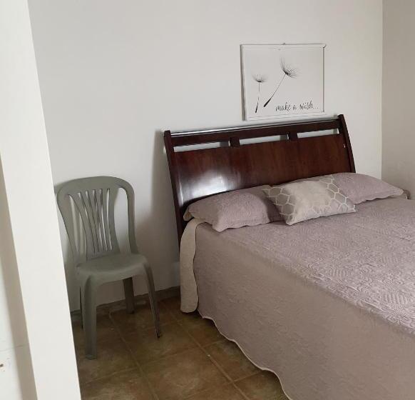 פנסיון Acm Flat