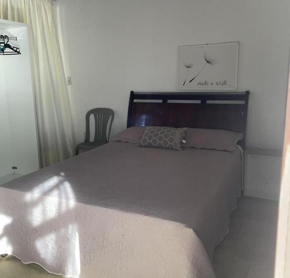 פנסיון Acm Flat