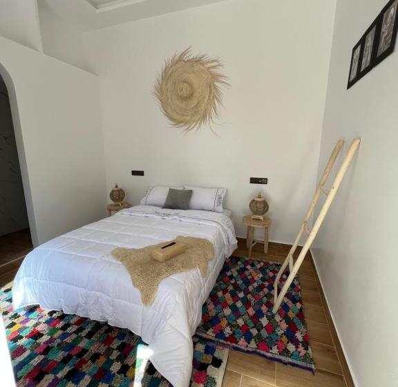 بنسيون Friendly Dades Lodge