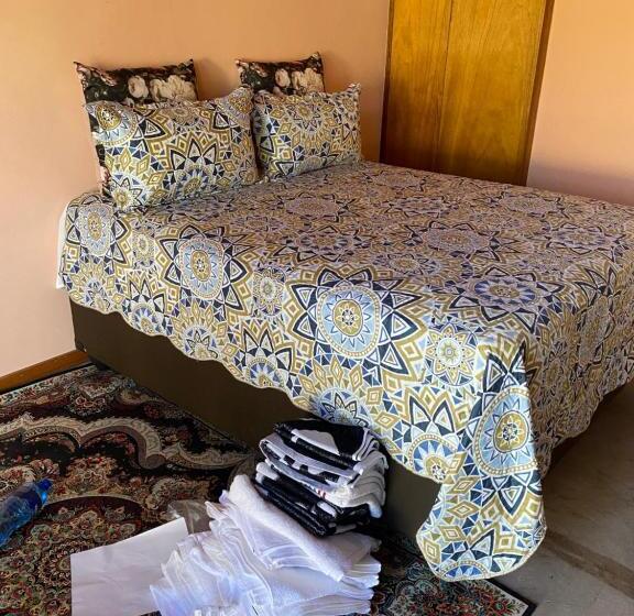 ペンション Good Life Guest House In Orkney +27731671754