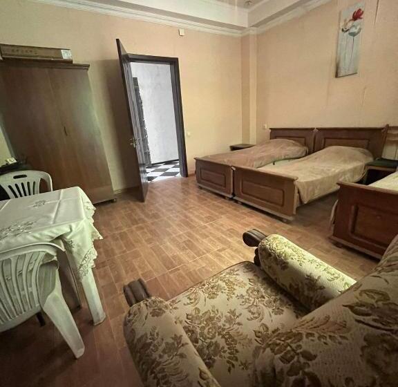 پانسیون Guesthouse Nuri