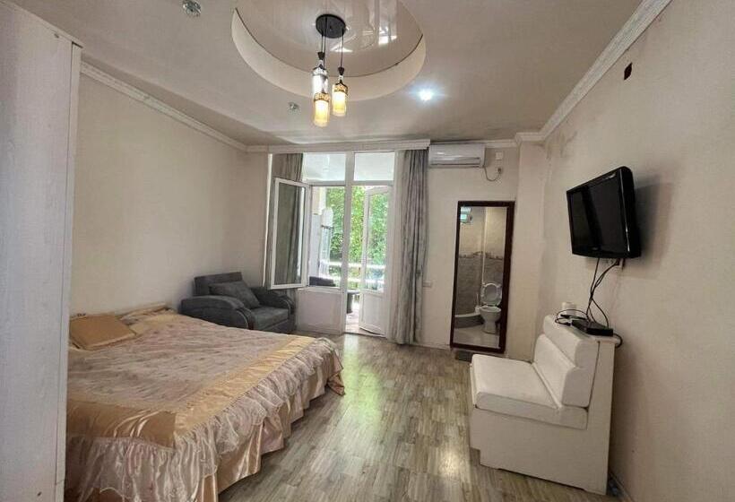 پانسیون Guesthouse Nuri