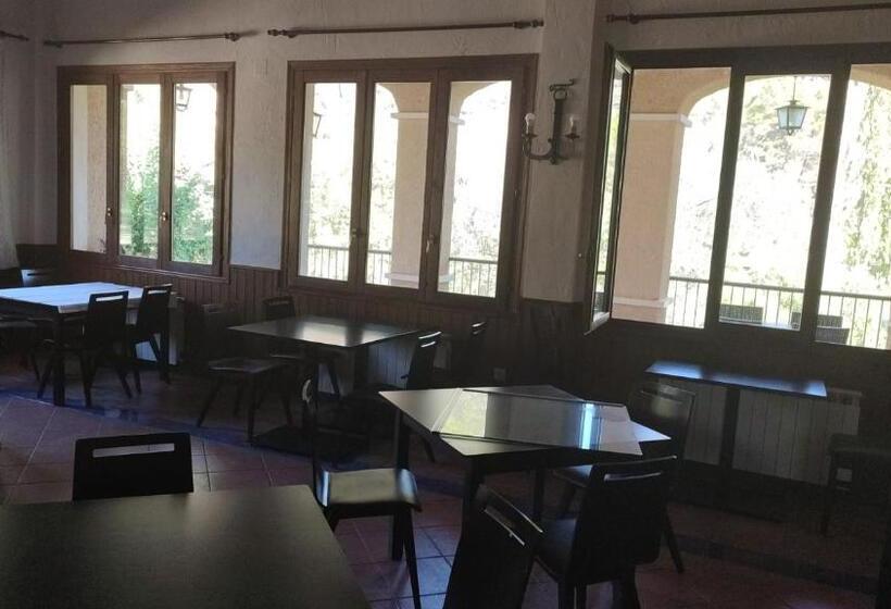 פנסיון Hostal Restaurante Andra