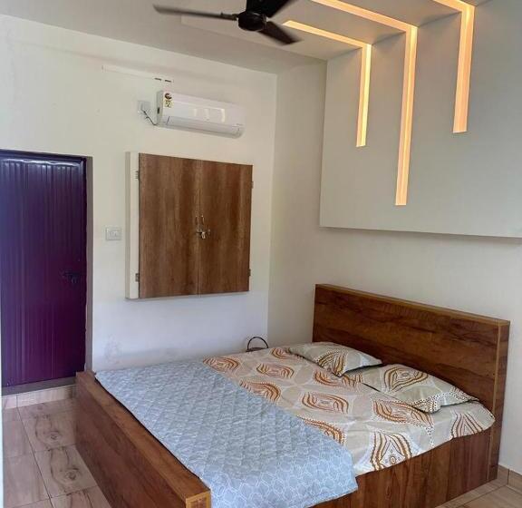 بنسيون Joanns Home Stay