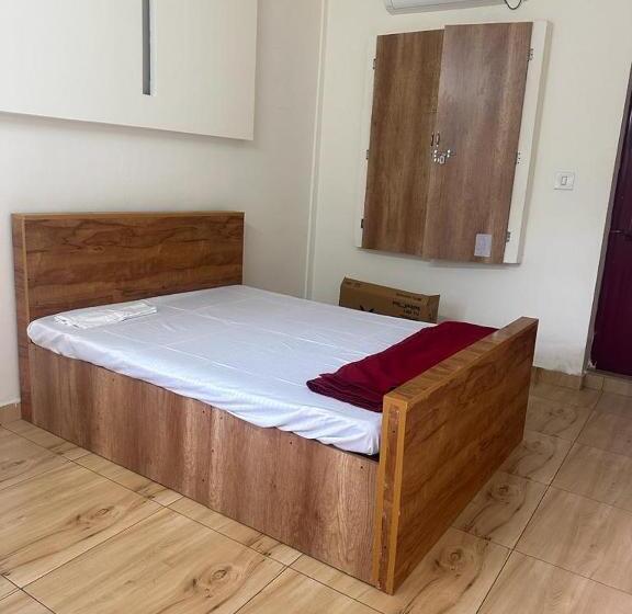 بنسيون Joanns Home Stay