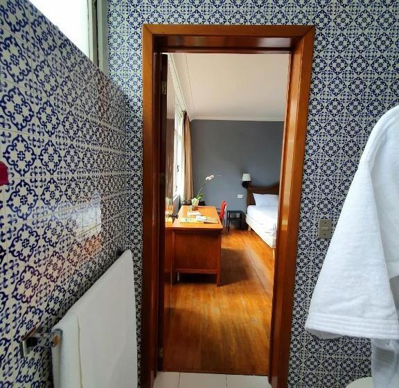 پانسیون Lindas Suites Eugenio Sue