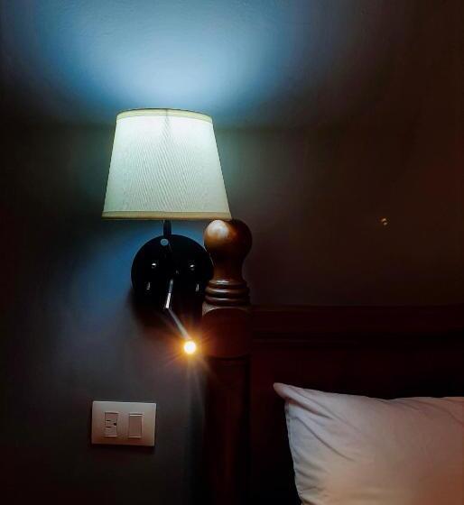 پانسیون Lindas Suites Eugenio Sue