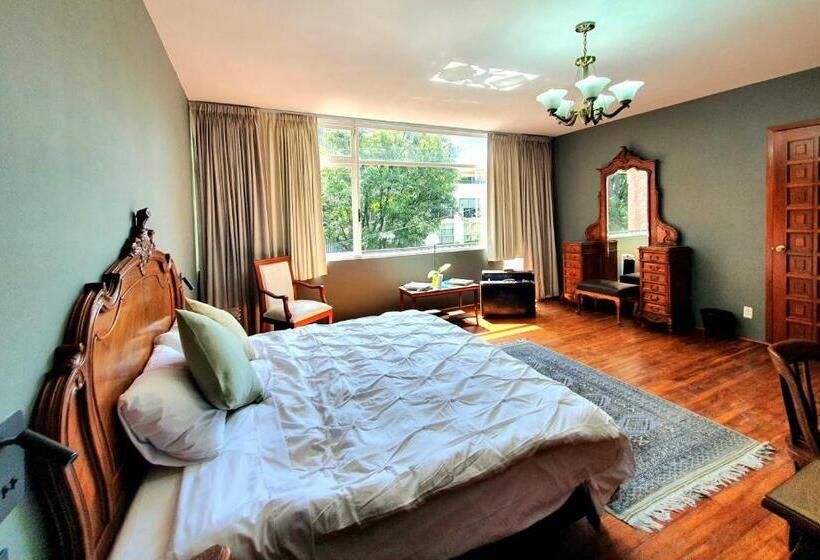 پانسیون Lindas Suites Eugenio Sue