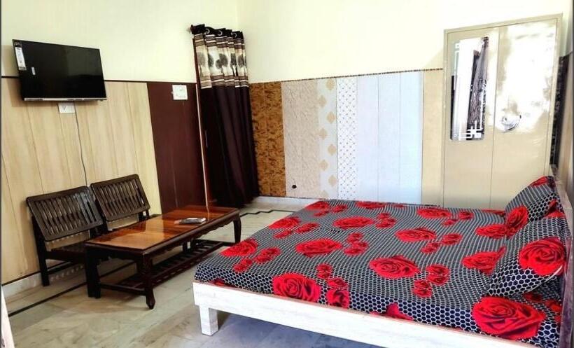 펜션 Rk Guest House Near Airport And Golden Temple