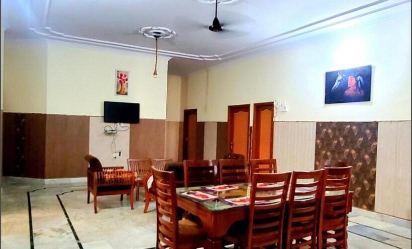 펜션 Rk Guest House Near Airport And Golden Temple