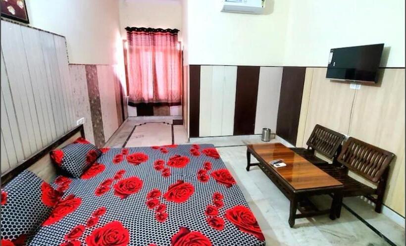 펜션 Rk Guest House Near Airport And Golden Temple