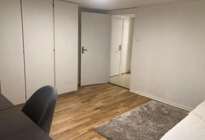 Пансион Peaceful And Friendly Semi Basement With 3 Bedrooms