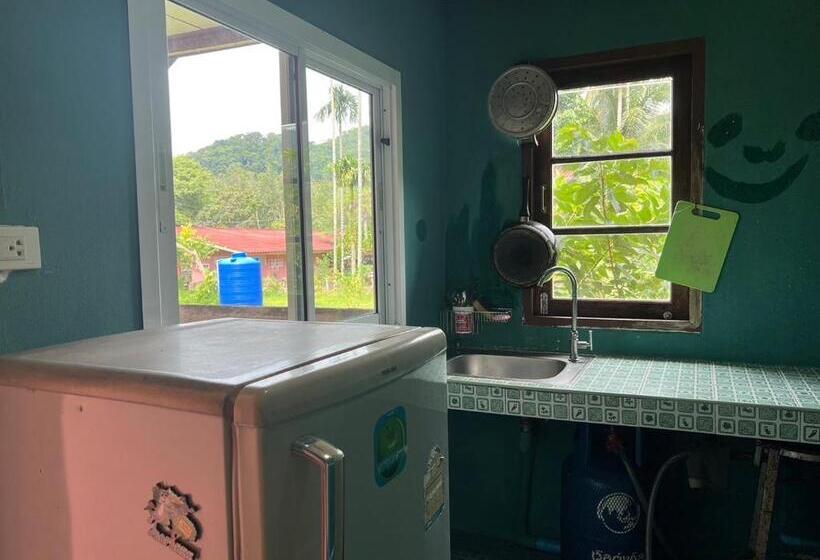 פנסיון Phet Ban Suan