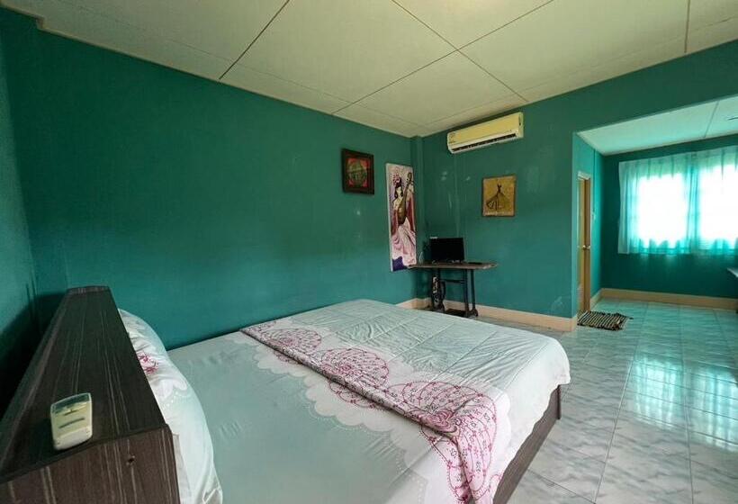 פנסיון Phet Ban Suan