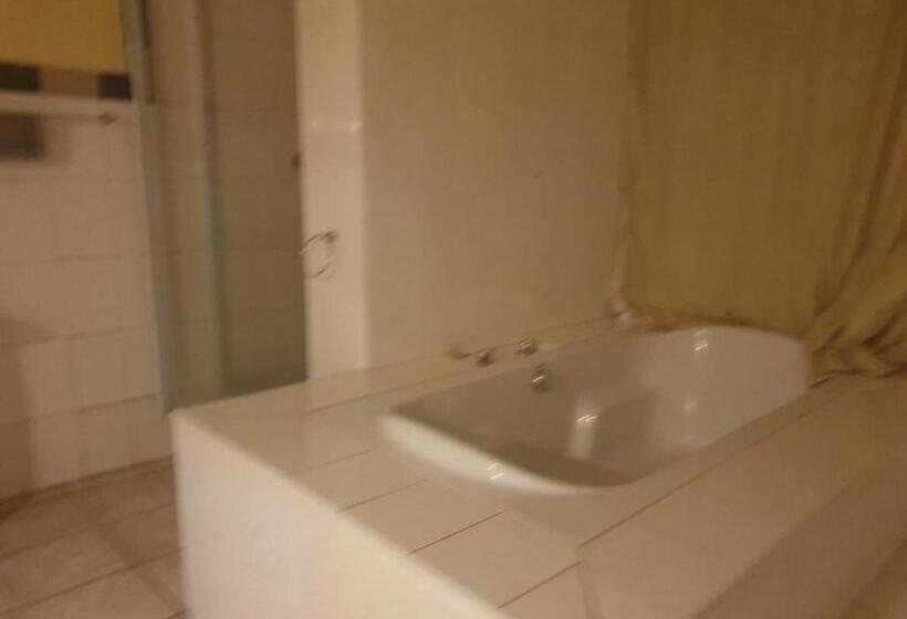 פנסיון Randgate Guesthouse