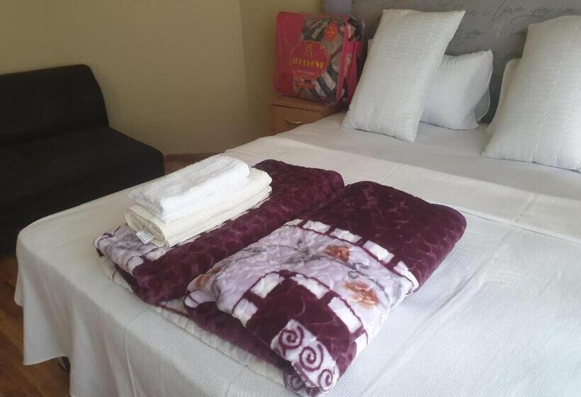 פנסיון Randgate Guesthouse