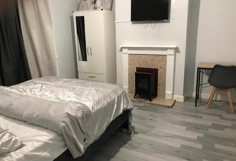 بنسيون Rose Cottage