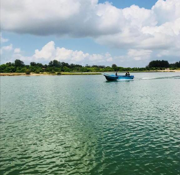 Пансион Sand Bar Sun View