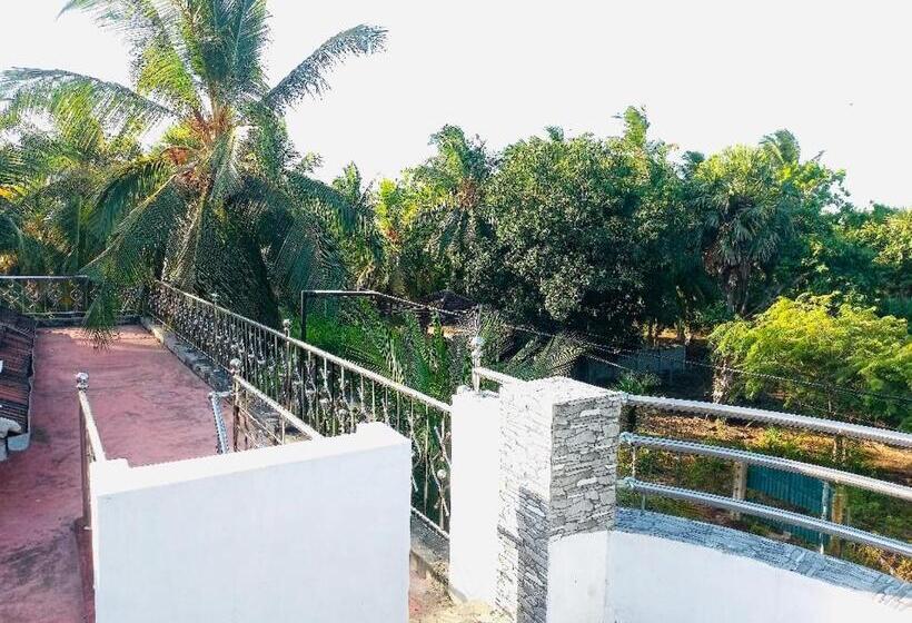 Пансион Sand Bar Sun View