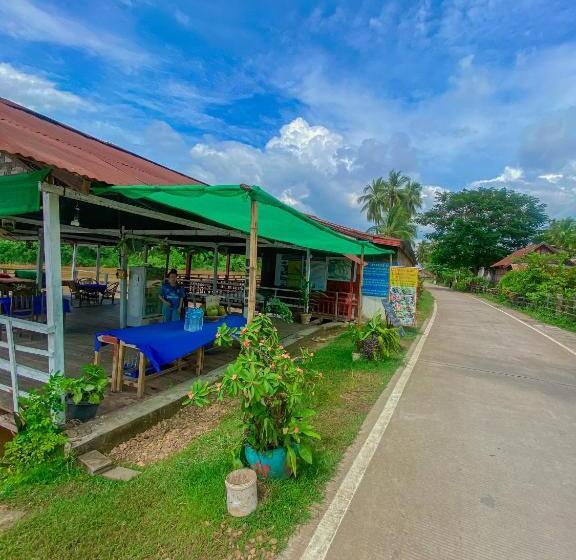 پانسیون Som O Guesthouse