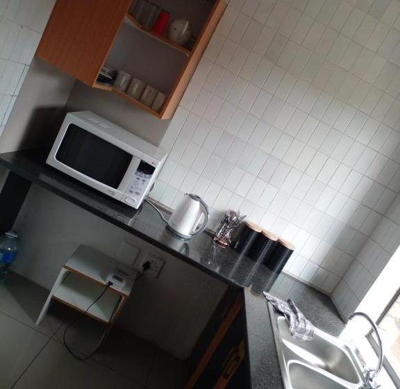 펜션 Tshidiso Guesthouse